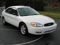 2006 Ford Taurus SE